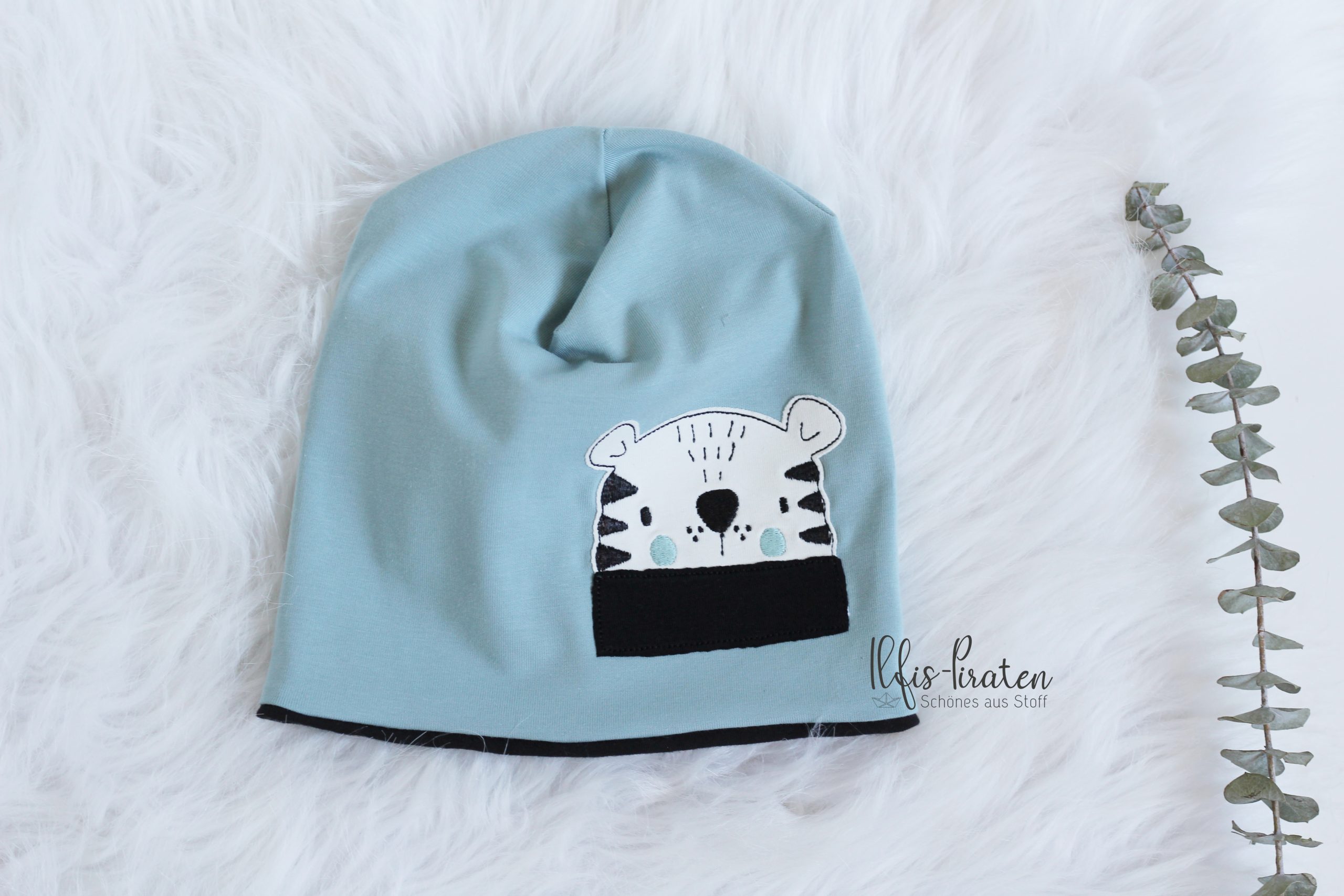 Grösse 42/44: Mütze mit Skandi Design