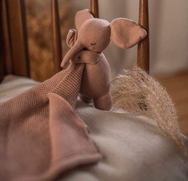Bio Schnuffeltuch Elefant Altrosa– Personalisierbares Bio-Kuscheltuch für Babys | Geschenkidee