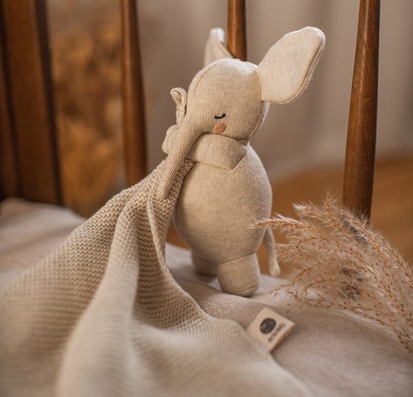 Bio Schnuffeltuch Elefant Natur– Personalisierbares Bio-Kuscheltuch für Babys | Geschenkidee