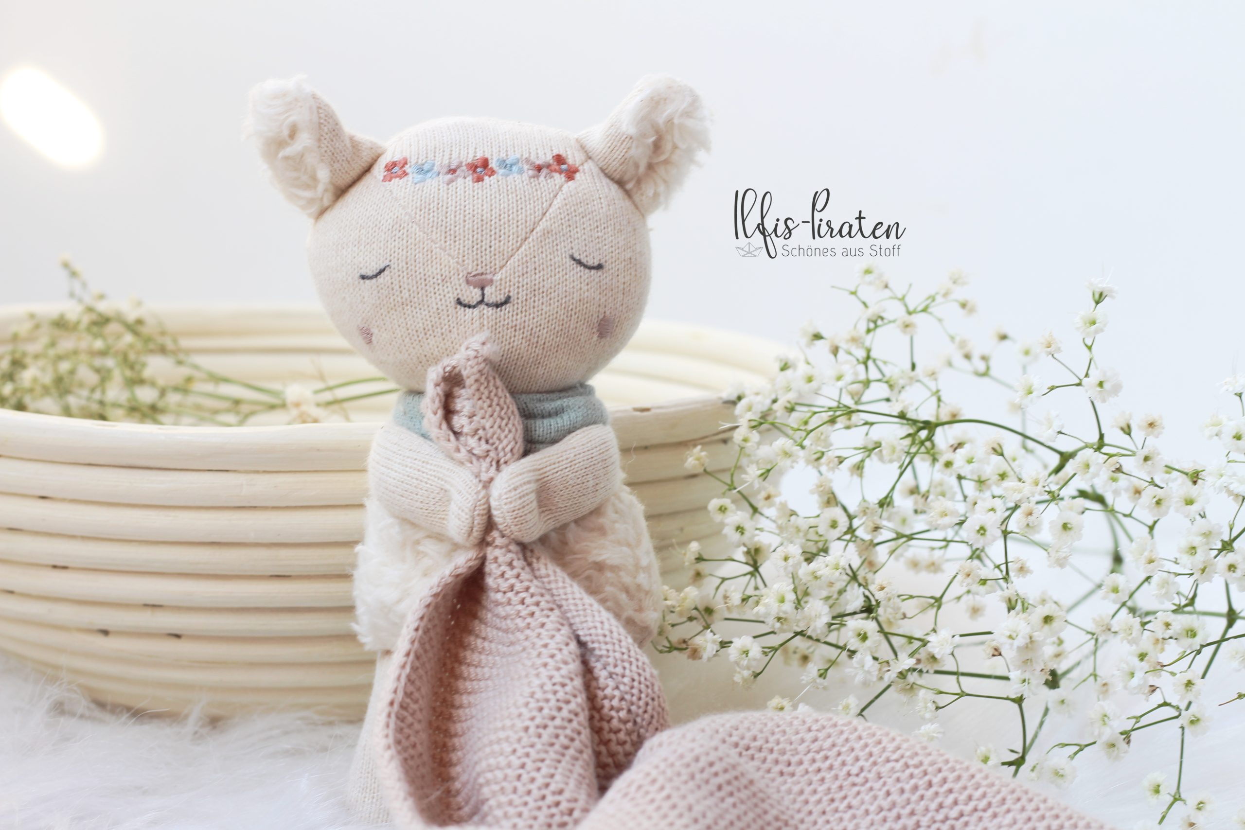 Kuscheltuch lamm aus Bio Baumwolle mit Namen personalisierbar